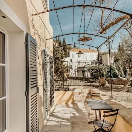 Superbe T2 Voutes Majestueuses Terrasse & Jardin Apartamento