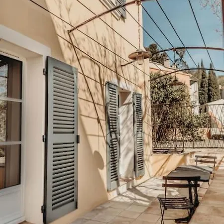 Superbe T2 Voutes Majestueuses Terrasse & Jardin Appartement *